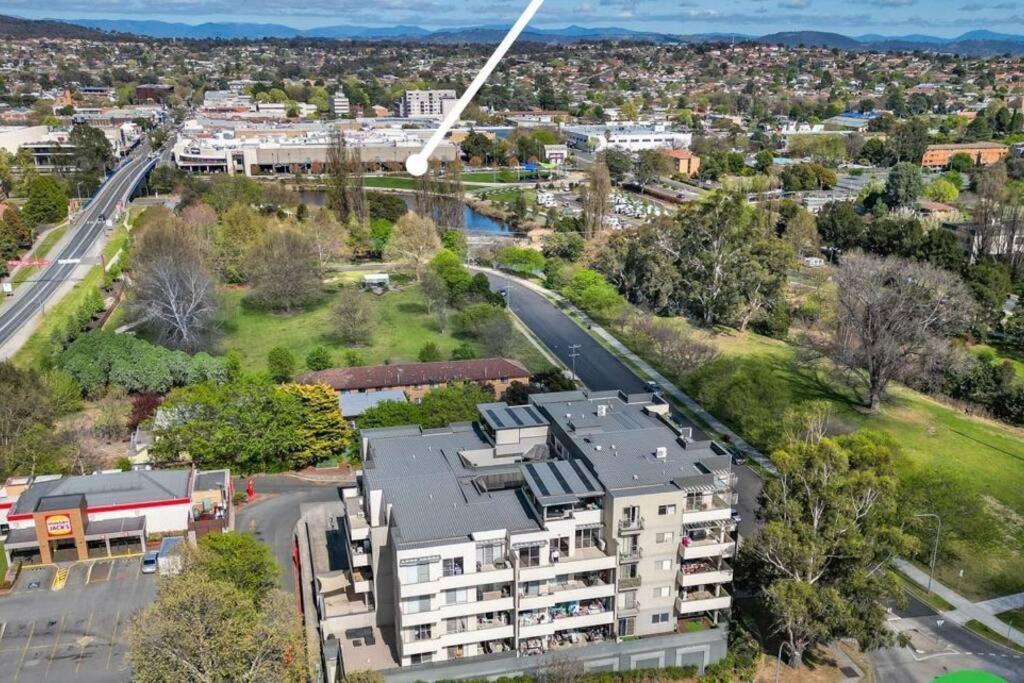 Qbn Cracker: 2Br, 2Ba, 2 Secure B/ Ment Car Parks Appartement Queanbeyan Buitenkant foto